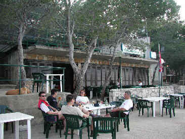 29CakanjeNaKonkurenco.JPG (53272 bytes)