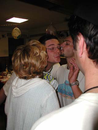 23PodelitevPraporov.JPG (22849 bytes)